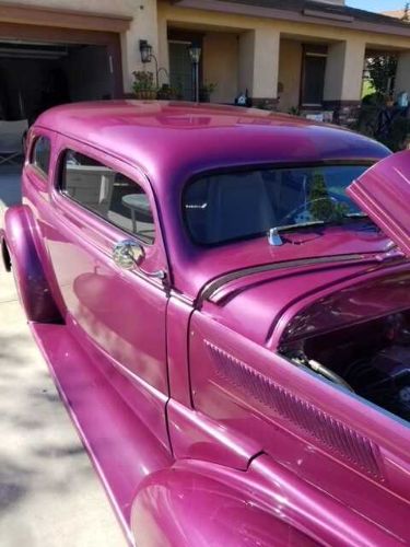 Unknown-Sedan-1937-Magenta-MagentaBeige-Leathe-3