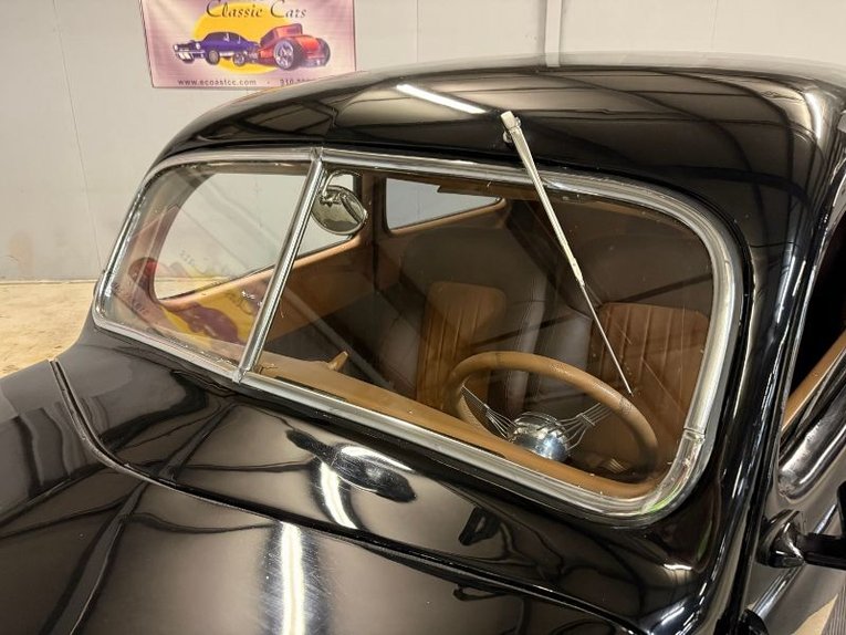 Unknown-Sedan-1938-Black-Brown-17