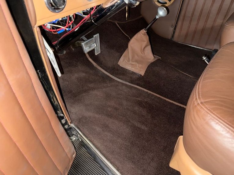 Unknown-Sedan-1938-Black-Brown-22
