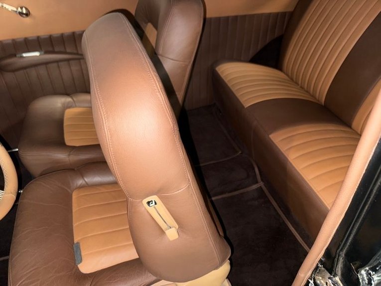 Unknown-Sedan-1938-Black-Brown-26