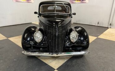 Unknown-Sedan-1938-Black-Brown-27