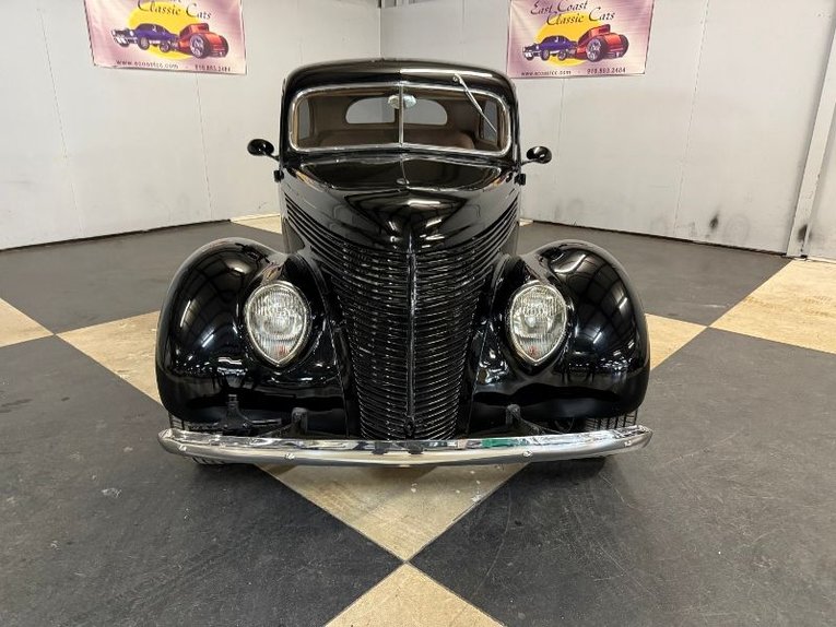 Unknown-Sedan-1938-Black-Brown-27