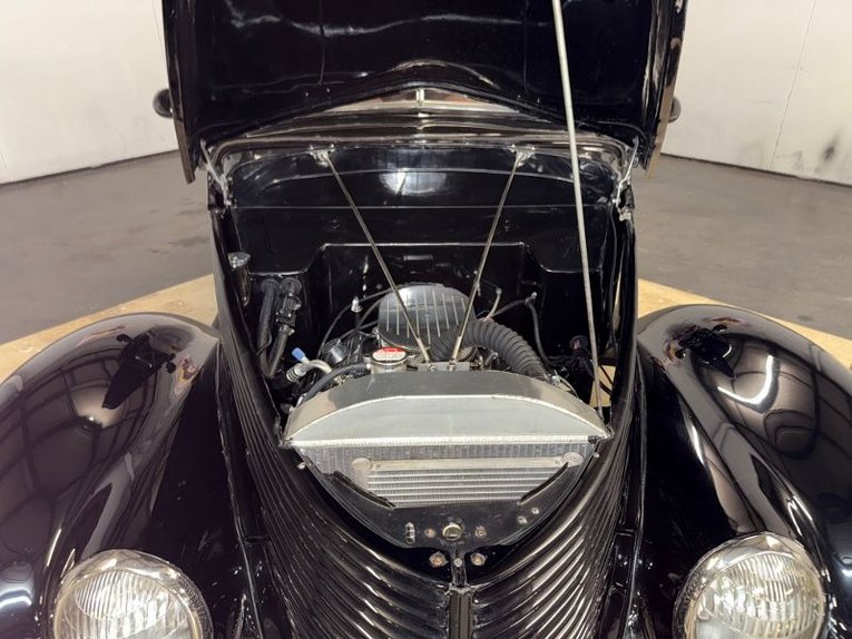 Unknown-Sedan-1938-Black-Brown-28