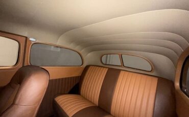Unknown-Sedan-1938-Black-Brown-3
