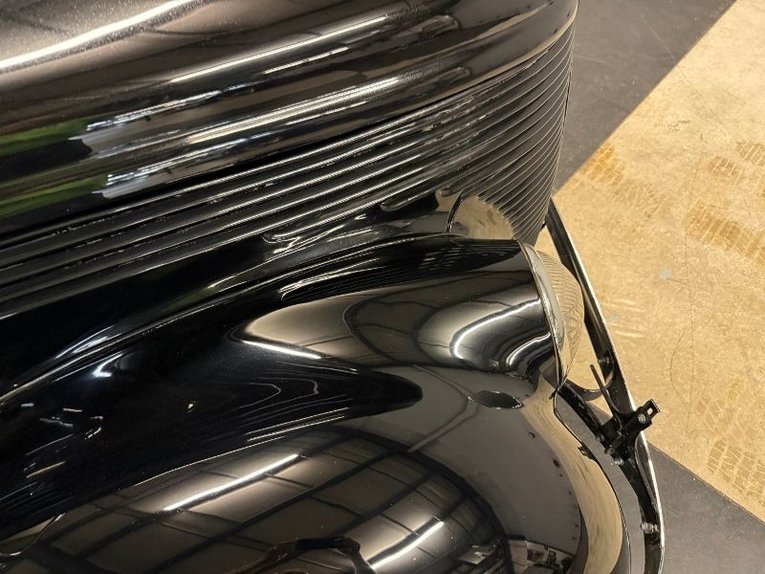 Unknown-Sedan-1938-Black-Brown-33