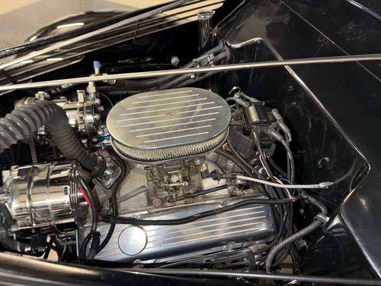 Unknown-Sedan-1938-Black-Brown-37