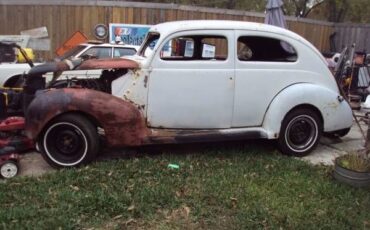 Unknown-Sedan-1939