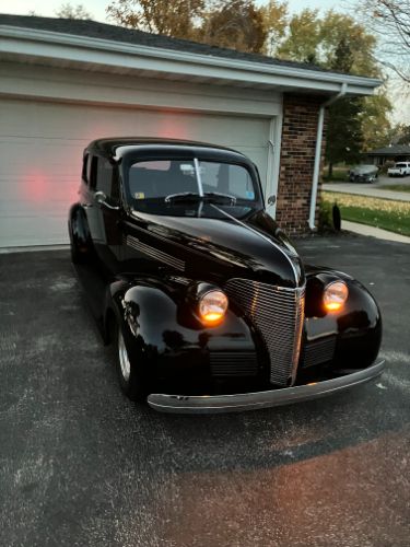 Unknown-Sedan-1939-Black-BlackMaroon-1