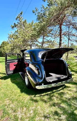 Unknown-Sedan-1939-Black-BlackMaroon-13