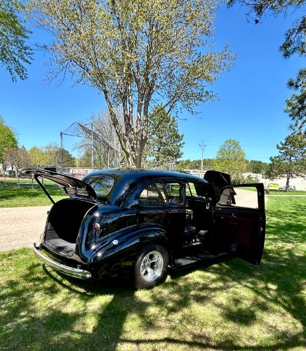Unknown-Sedan-1939-Black-BlackMaroon-26