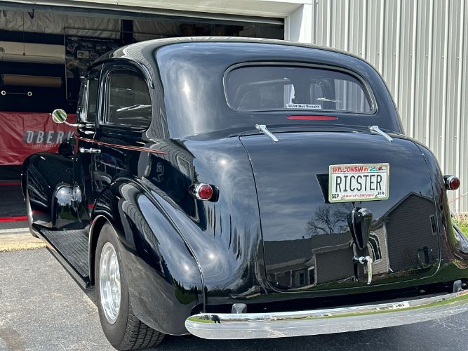 Unknown-Sedan-1939-Black-BlackMaroon-7