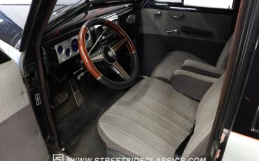 Unknown-Sedan-1939-Black-and-Silver-Gray-11