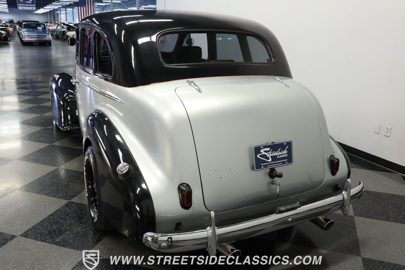 Unknown-Sedan-1939-Black-and-Silver-Gray-14