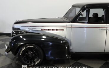 Unknown-Sedan-1939-Black-and-Silver-Gray-31