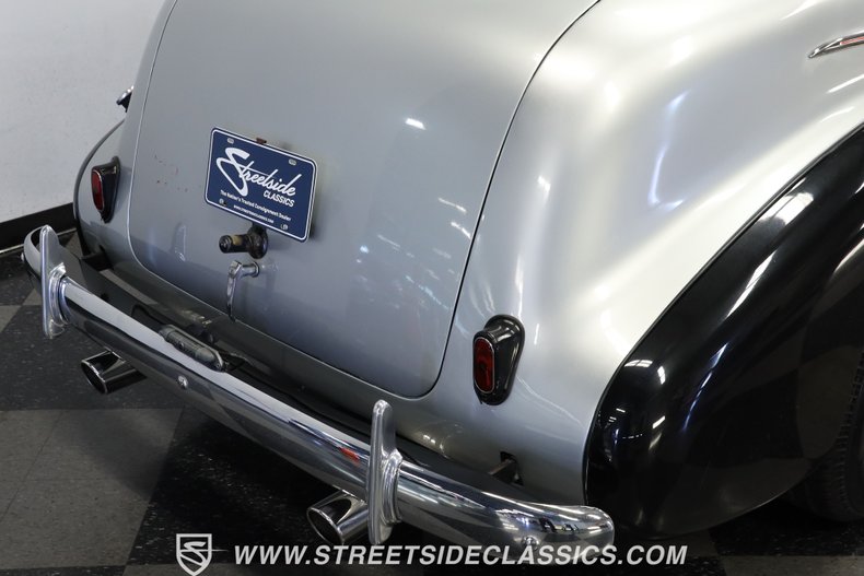 Unknown-Sedan-1939-Black-and-Silver-Gray-33