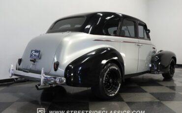 Unknown-Sedan-1939-Black-and-Silver-Gray-34