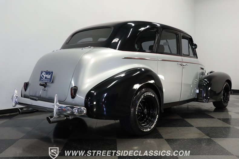 Unknown-Sedan-1939-Black-and-Silver-Gray-34