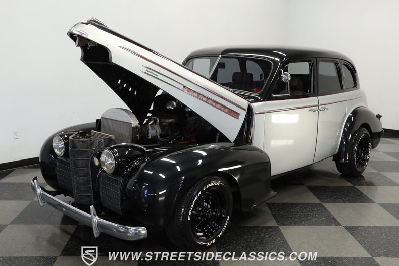 Unknown-Sedan-1939-Black-and-Silver-Gray-38
