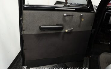 Unknown-Sedan-1939-Black-and-Silver-Gray-40