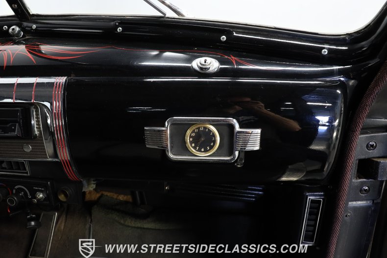 Unknown-Sedan-1939-Black-and-Silver-Gray-6