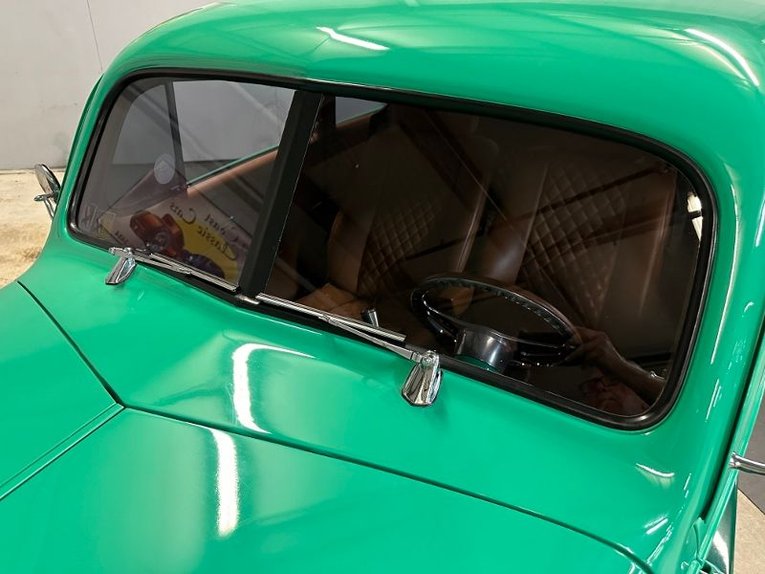 Unknown-Sedan-1939-Two-Tone-Green-Tan-16