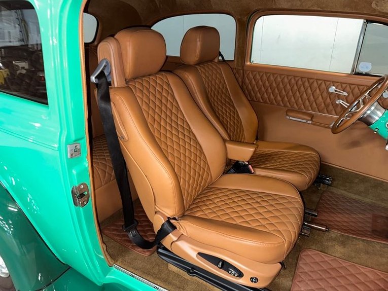 Unknown-Sedan-1939-Two-Tone-Green-Tan-2