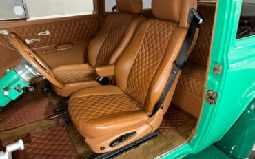 Unknown-Sedan-1939-Two-Tone-Green-Tan-22
