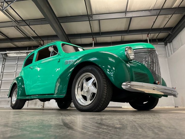 Unknown-Sedan-1939-Two-Tone-Green-Tan-34