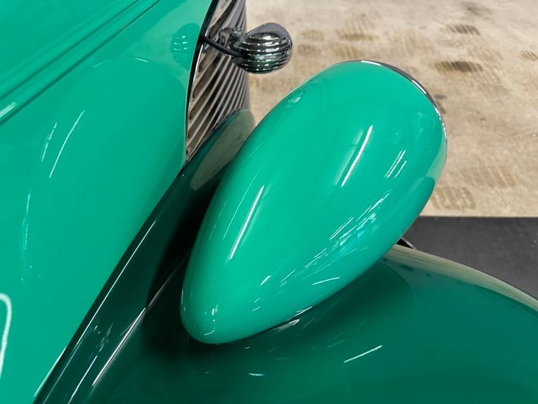 Unknown-Sedan-1939-Two-Tone-Green-Tan-38