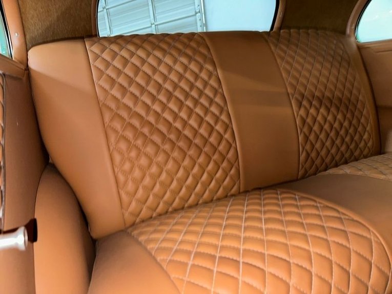 Unknown-Sedan-1939-Two-Tone-Green-Tan-4
