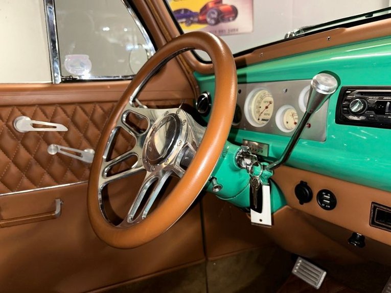 Unknown-Sedan-1939-Two-Tone-Green-Tan-40