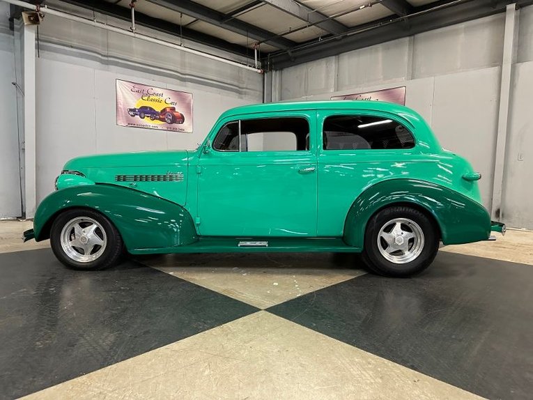 Unknown-Sedan-1939-Two-Tone-Green-Tan-49