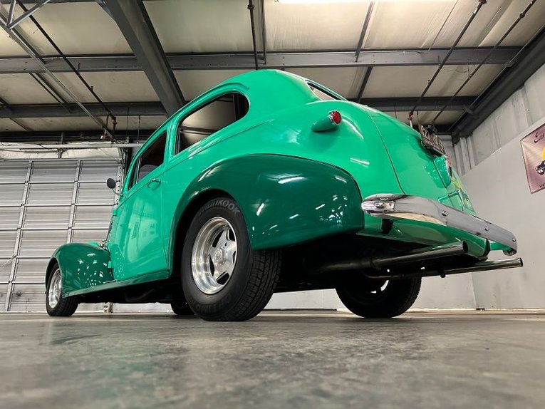 Unknown-Sedan-1939-Two-Tone-Green-Tan