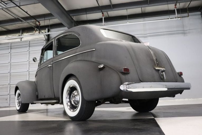 Unknown-Sedan-1940-Black-Primer-Gray-1