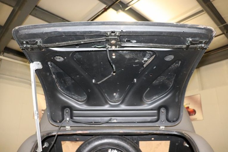 Unknown-Sedan-1940-Black-Primer-Gray-10