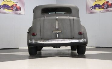 Unknown-Sedan-1940-Black-Primer-Gray-22