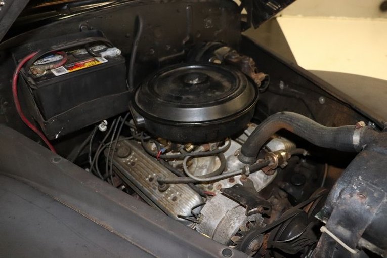 Unknown-Sedan-1940-Black-Primer-Gray-38