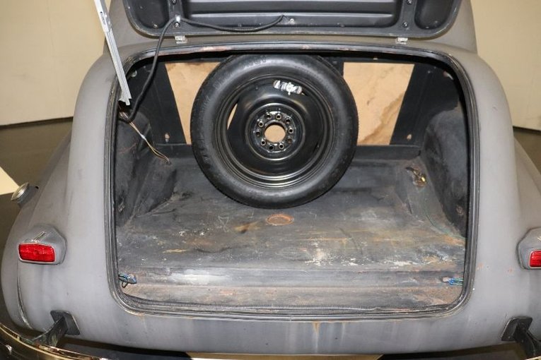 Unknown-Sedan-1940-Black-Primer-Gray-9