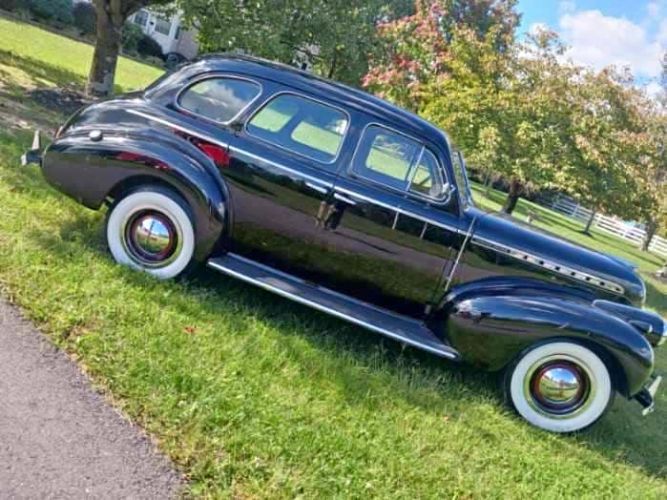 Unknown-Sedan-1940-Black-Tan-Cloth-6