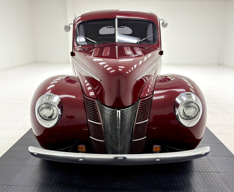 Unknown-Sedan-1940-Maroon-Metallic-Dark-Gray-13