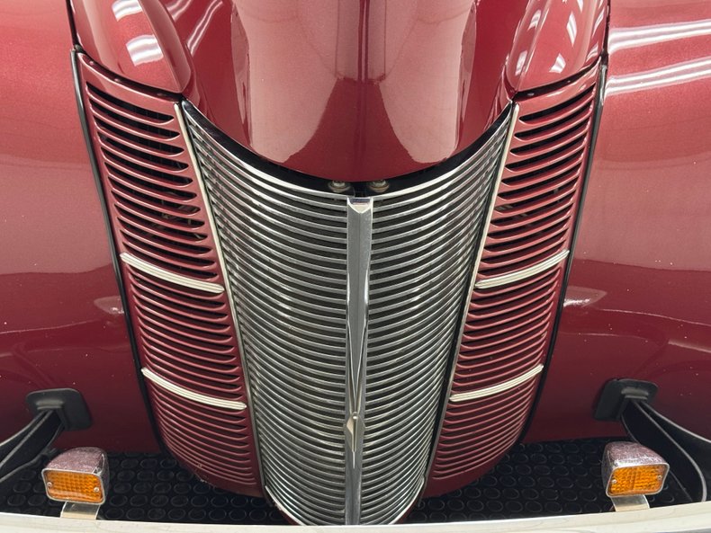 Unknown-Sedan-1940-Maroon-Metallic-Dark-Gray-14