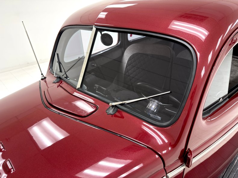 Unknown-Sedan-1940-Maroon-Metallic-Dark-Gray-18