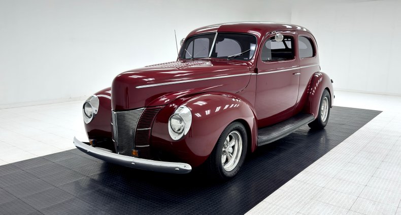 Unknown-Sedan-1940-Maroon-Metallic-Dark-Gray-25