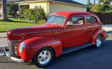 Unknown-Sedan-1940-Red-2