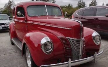 Unknown-Sedan-1940-Red-3