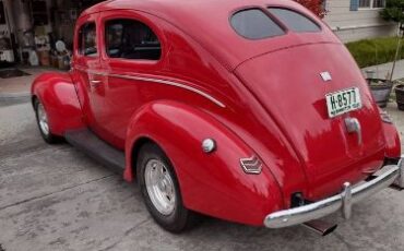 Unknown-Sedan-1940-Red-6