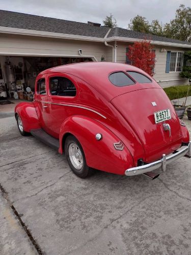 Unknown-Sedan-1940-Red-6