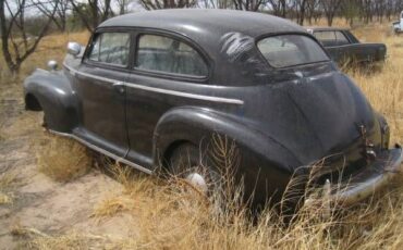 Unknown-Sedan-1941-1