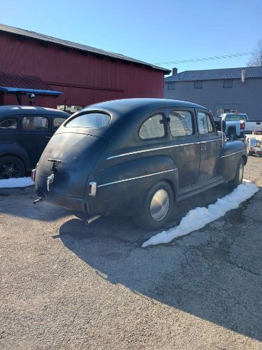 Unknown-Sedan-1941-Black-Gray-2