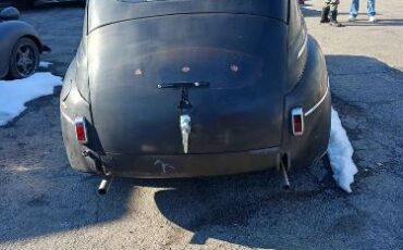 Unknown-Sedan-1941-Black-Gray-3